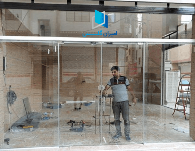 خطاهای رایج در نصب شیشه مغازه-امیران گلس